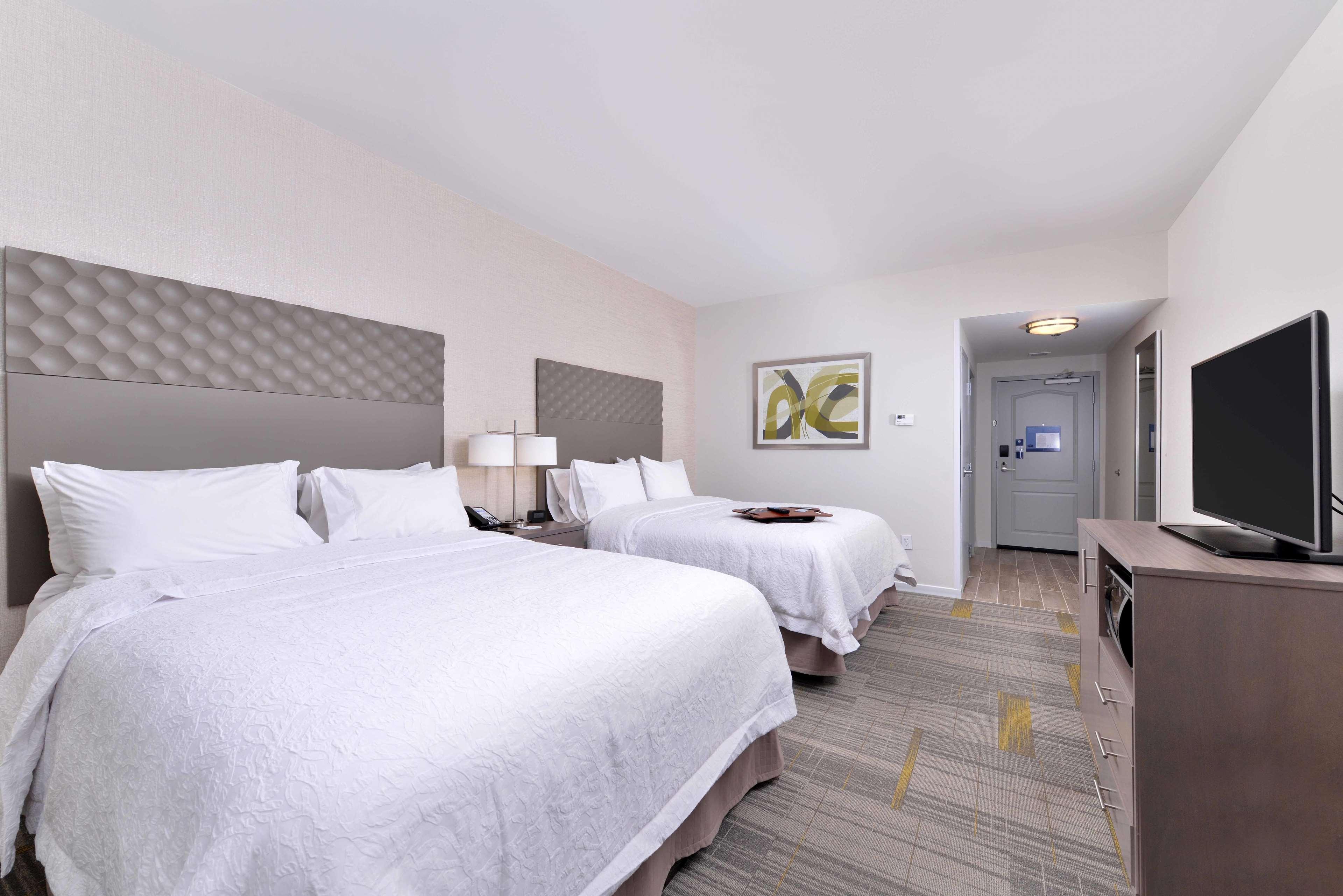 Hampton & Shelby, North Carolina Hotel