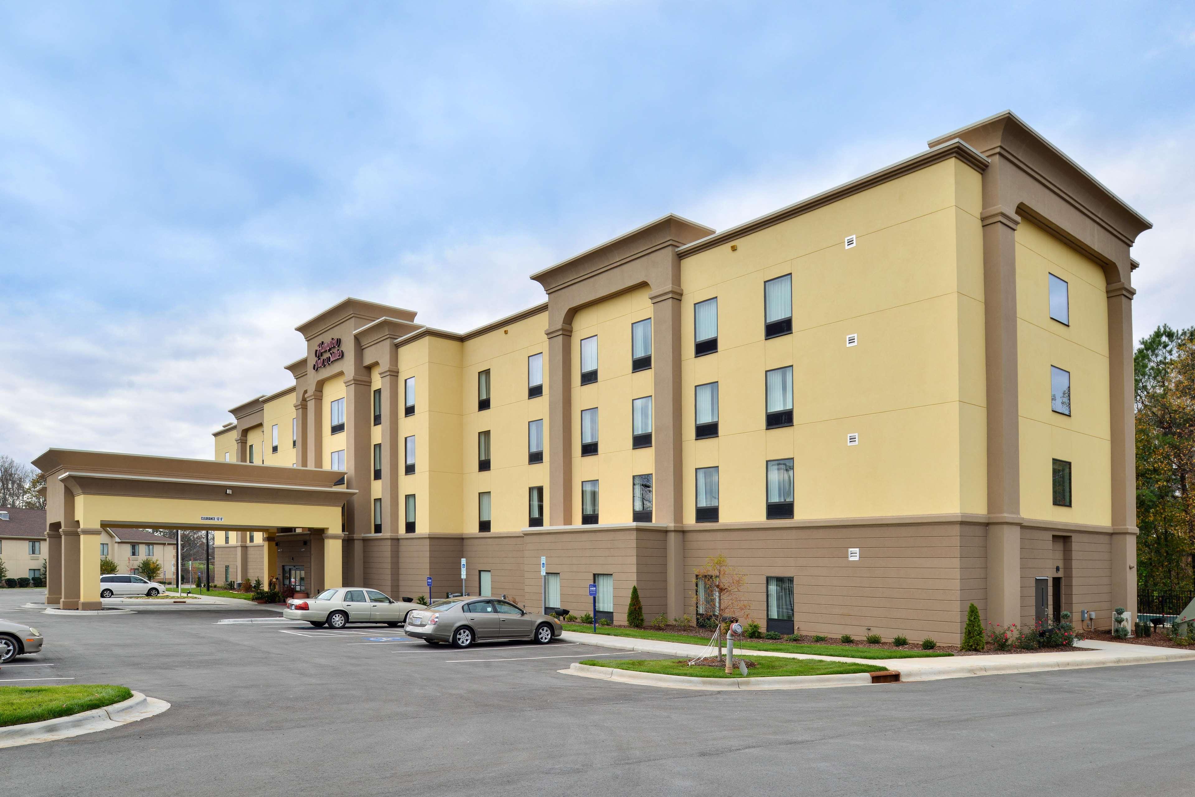 Hampton & Shelby, North Carolina 3*