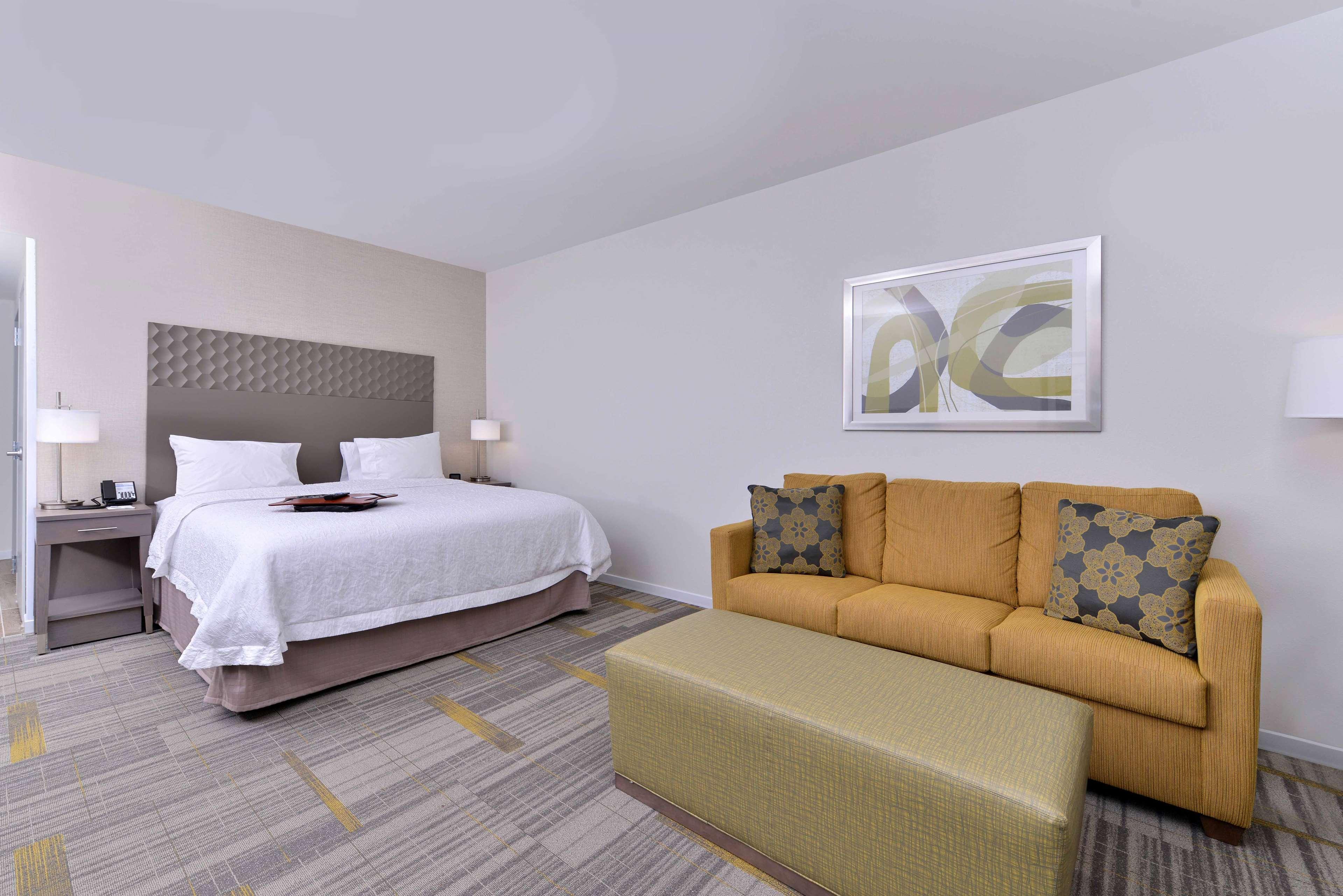 Hampton & Shelby, North Carolina Hotel